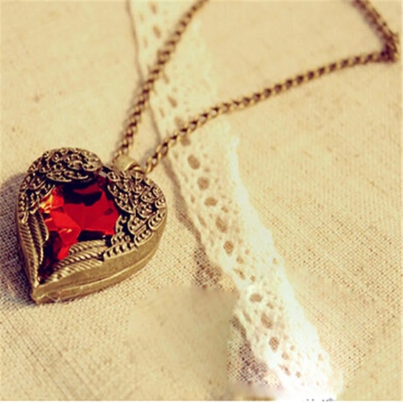 HIGHY DEMANDED Angel Winged Red Heart Vintage Style Necklace Heart Pendant - Picture 5 of 6